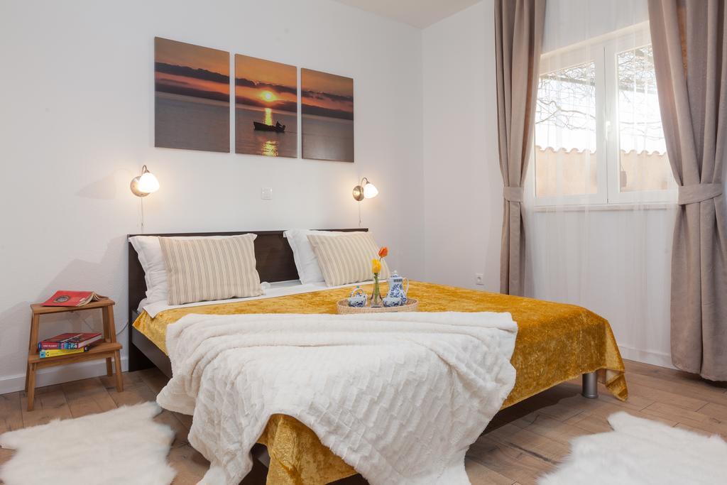Apartment Vila Volicija Makarska Exterior foto
